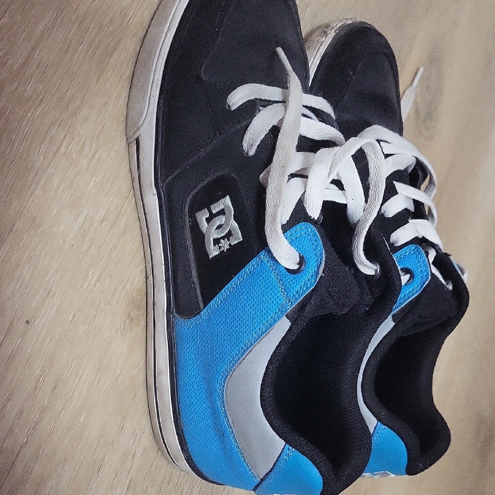 DC Black and Blue Sneakers with White Details - Picture 2 of 4